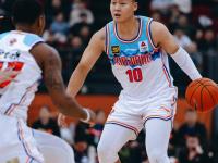 IM电竞APP-新疆队逆转江苏队，布克扛起全队