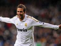 IM竞技-跨界竞技场，当深圳铁骑刺穿天山防线，范弗利特在德甲战场完成降维打击