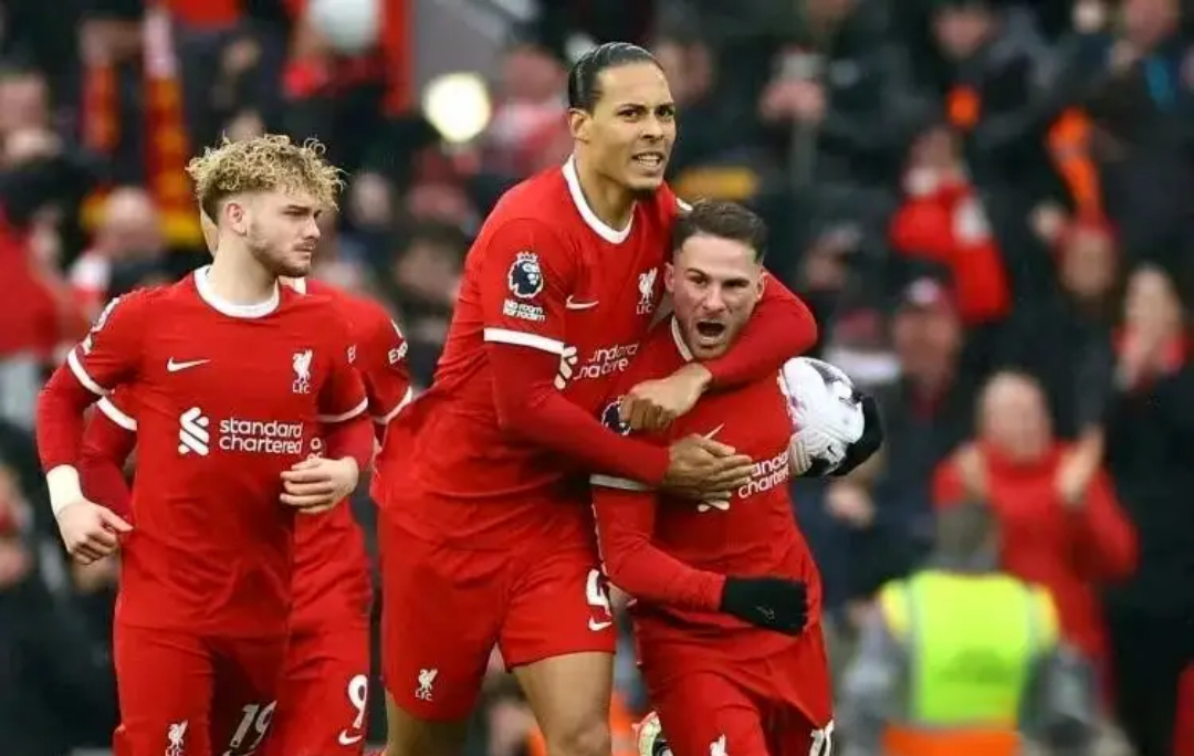 包含利物浦取得胜利，成功晋级欧冠小组赛的词条