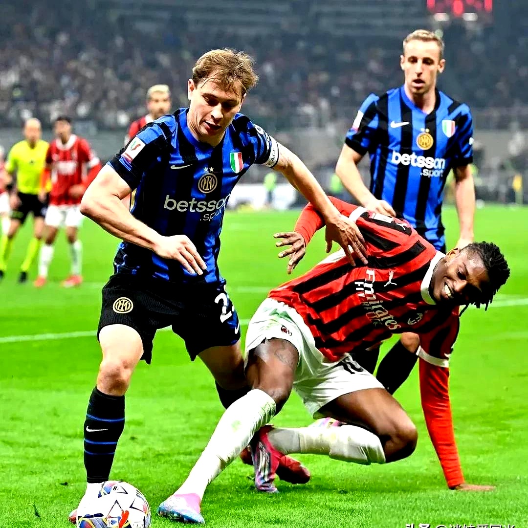 AC米兰战术受挫，下场比赛需全队作战