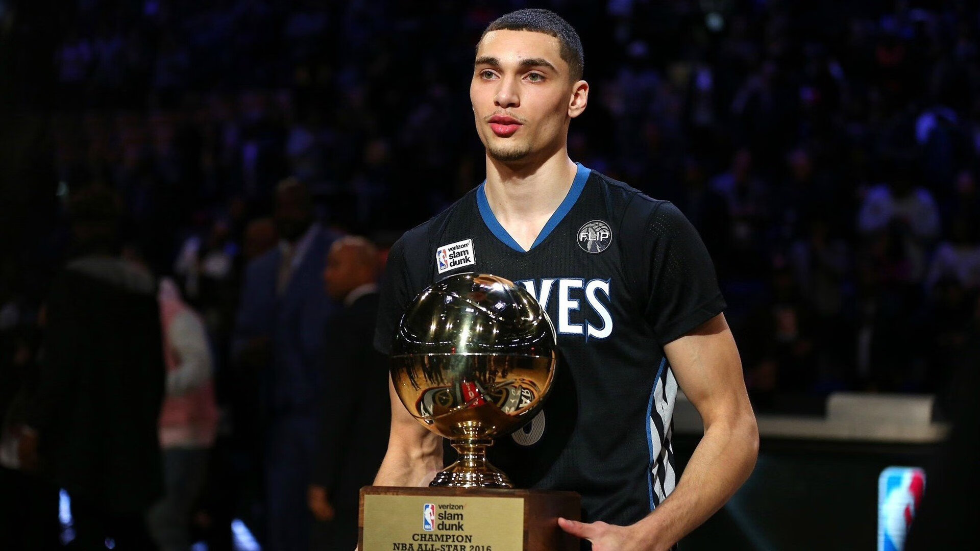 当东方铁壁遭遇西方利刃,北京队迎战太阳,杜兰特持续制造杀伤的艺术