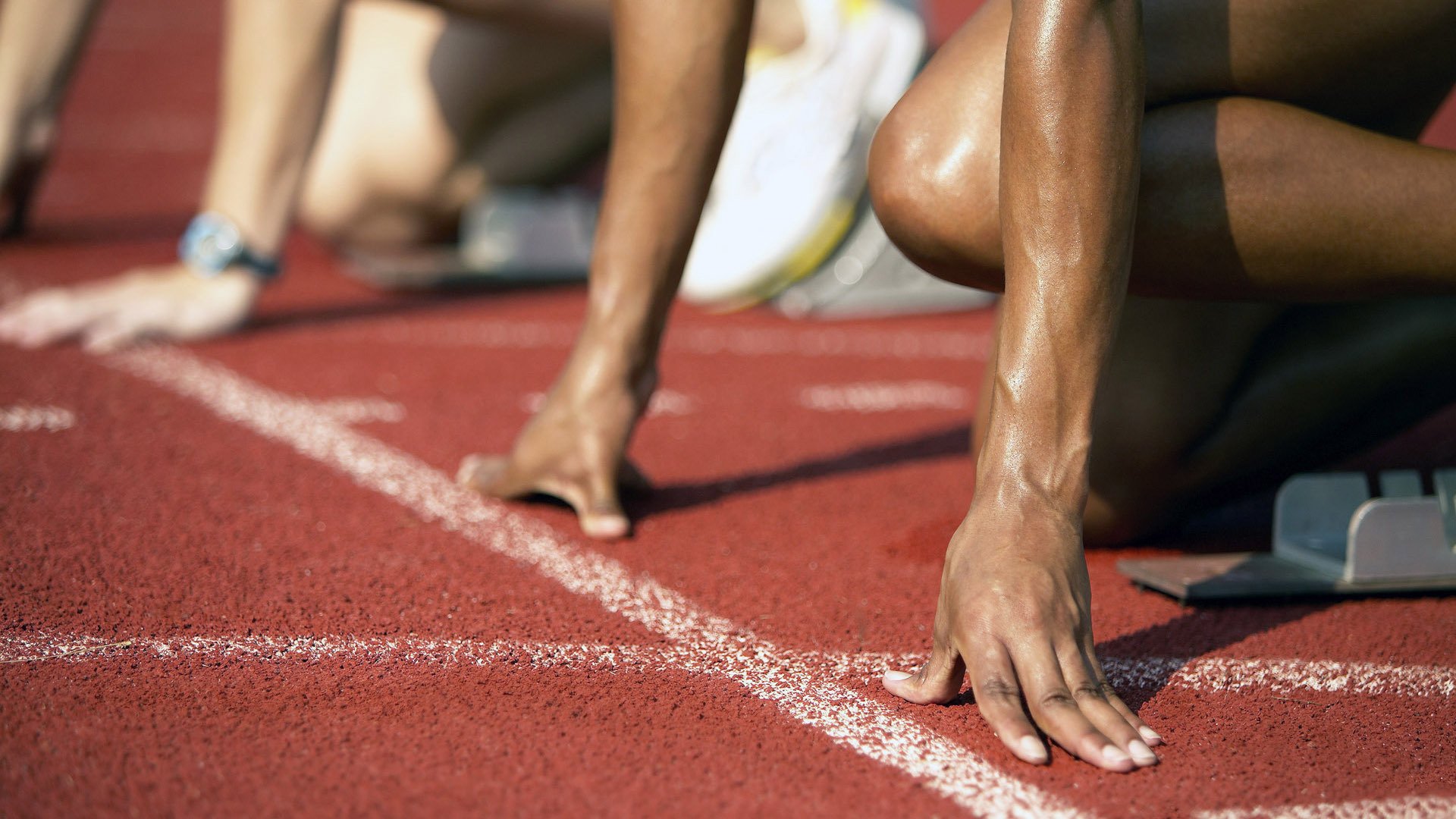 哈斯车队力克威廉姆斯，勒克莱尔惊艳四座，一场颠覆预期的赛道之战